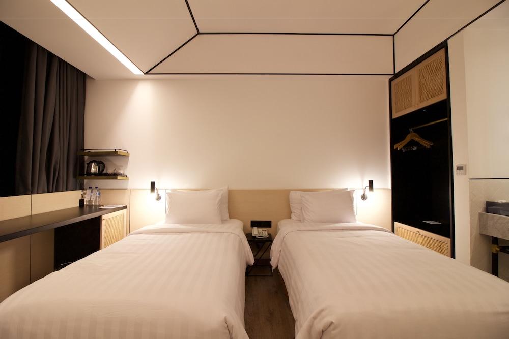 Gaia Cosmo Hotel Yogyakarta Eksteriør bilde