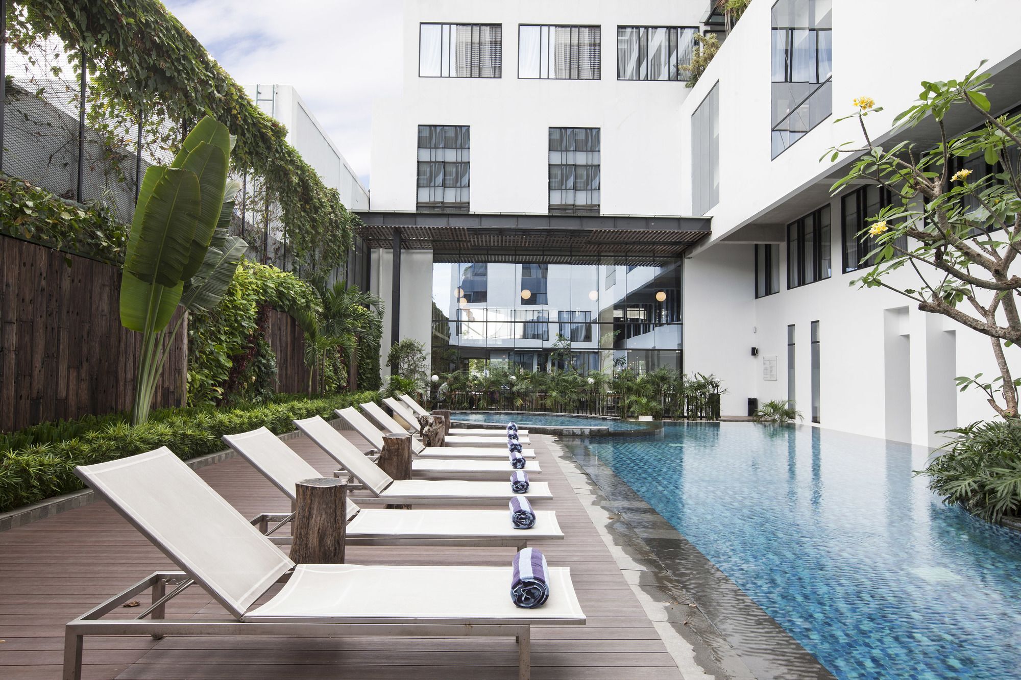 Gaia Cosmo Hotel Yogyakarta Eksteriør bilde